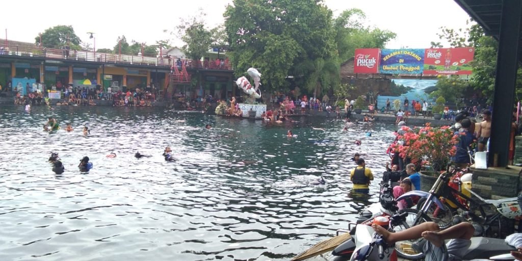 Suasana pemandian (dok: Faizal Halim)